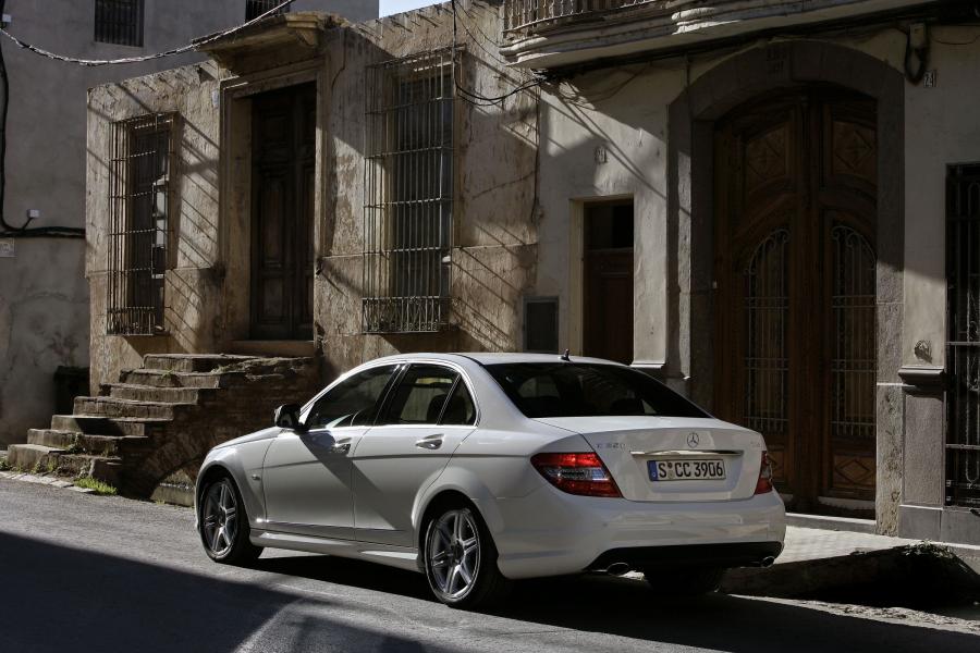  Mercedes-Benz C-Class 2007 года  (фото 49 из 413)